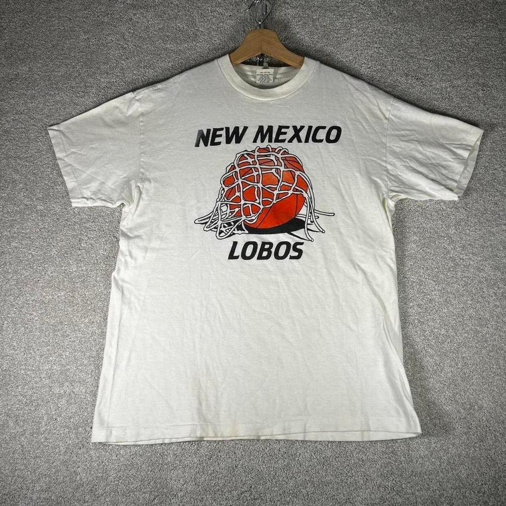 Vintage 90s New Mexico Lobos college basketball single stitch t-shirt Large